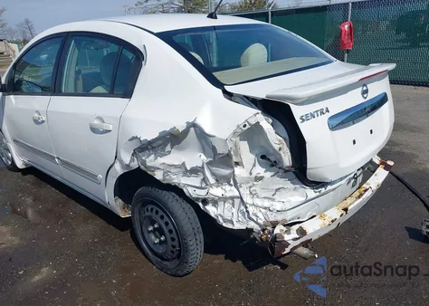 2011 Nissan Sentra 2.0S z USA, uszkodzony, nr VIN 3N1AB6AP0BL678737